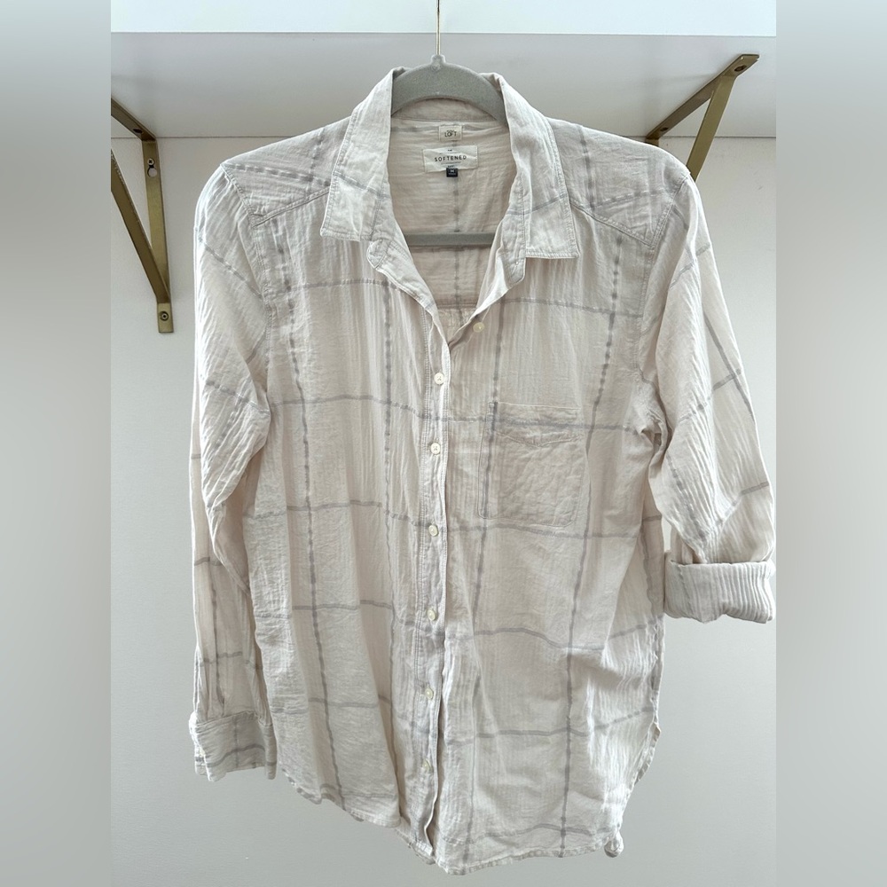 LOFT White and Gray Casual Button Down Shirt